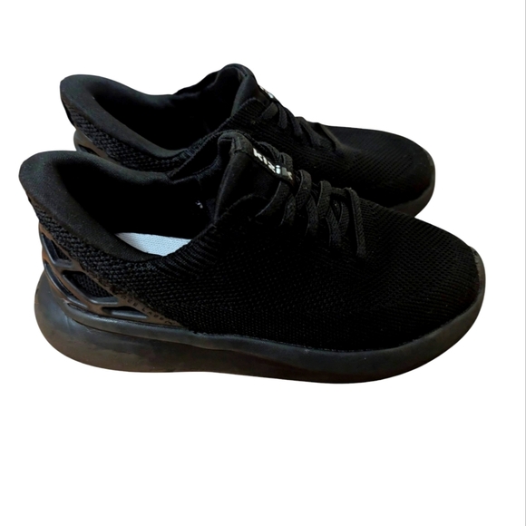 Kizik Other - Kizik Kid's Shoes Black Athletic Slip On Sneakers Little Kids Size 12